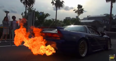 Cette Honda NSX pète le feu !